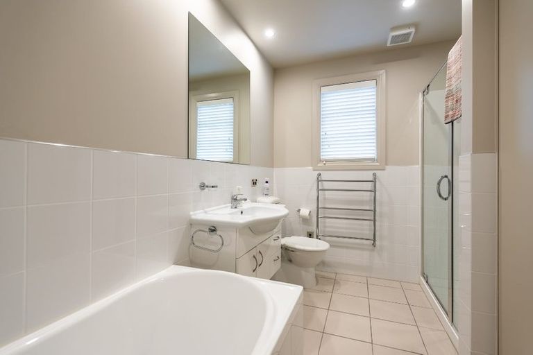 Photo of property in 40f Agra Crescent, Khandallah, Wellington, 6035