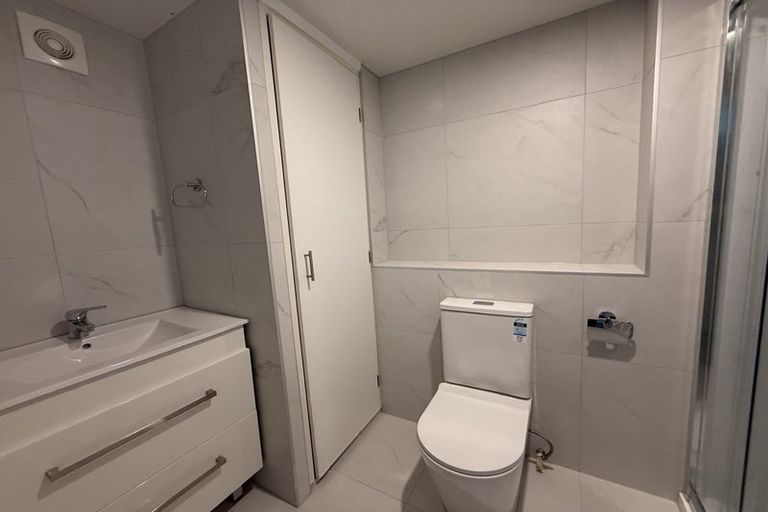 Photo of property in 1/12 Meadway, Sunnyhills, Auckland, 2010