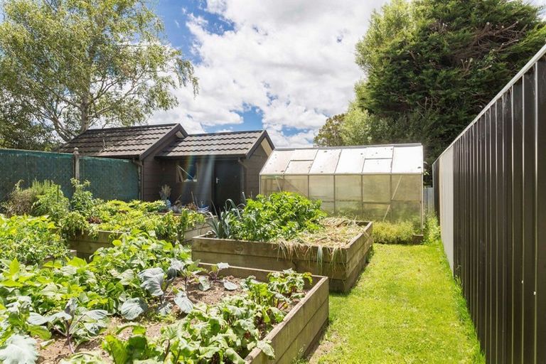 Photo of property in 10 Smith Street, Dannevirke, 4930