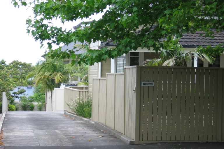 Photo of property in 63a Dignan Street, Point Chevalier, Auckland, 1022