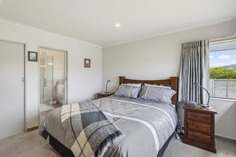 Photo of property in 14 Sunburst Court, Paraparaumu Beach, Paraparaumu, 5032
