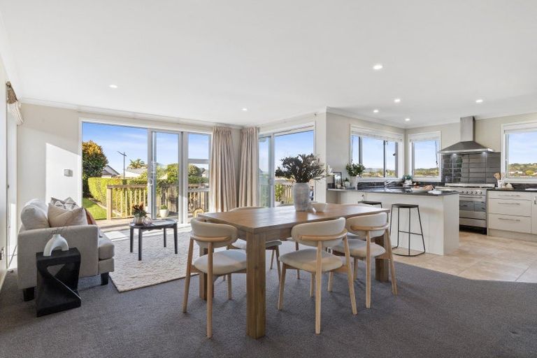 Photo of property in 10 Abby Close, Pukekohe, 2120