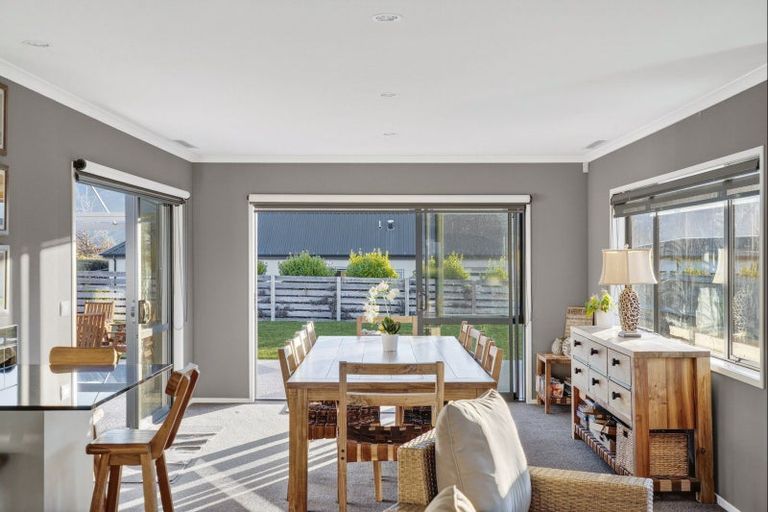 Photo of property in 7 Centre Crescent, Wanaka, 9305