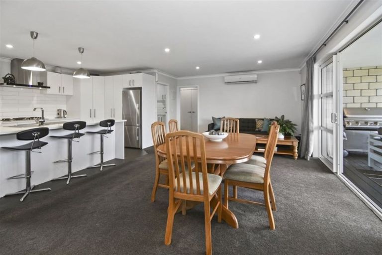 Photo of property in 9 Jack Rise, Grandview Heights, Hamilton, 3200