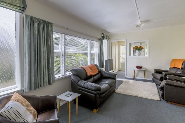 Photo of property in 15 The Avenue, Otaki Beach, Otaki, 5512