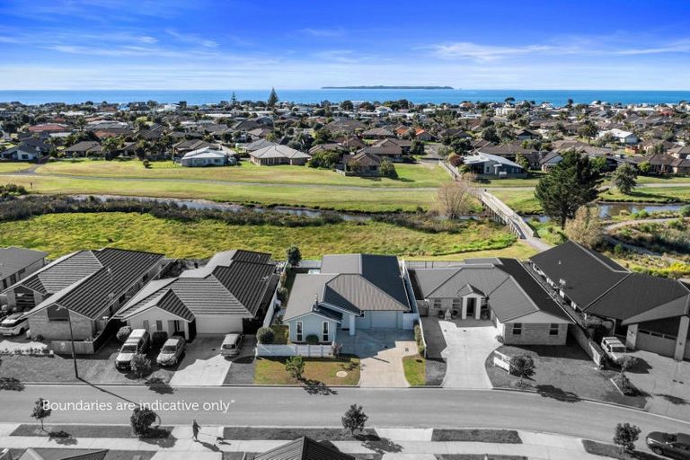 Photo of property in 69 Harding Drive, Papamoa Beach, Papamoa, 3118