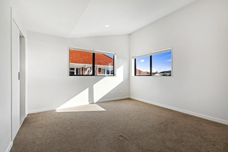 Photo of property in 8 Matau Way, Hauraki, Auckland, 0622