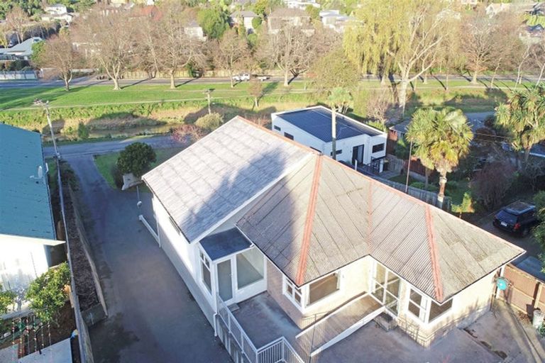 Photo of property in 67 Eastern Terrace, Beckenham, Christchurch, 8023