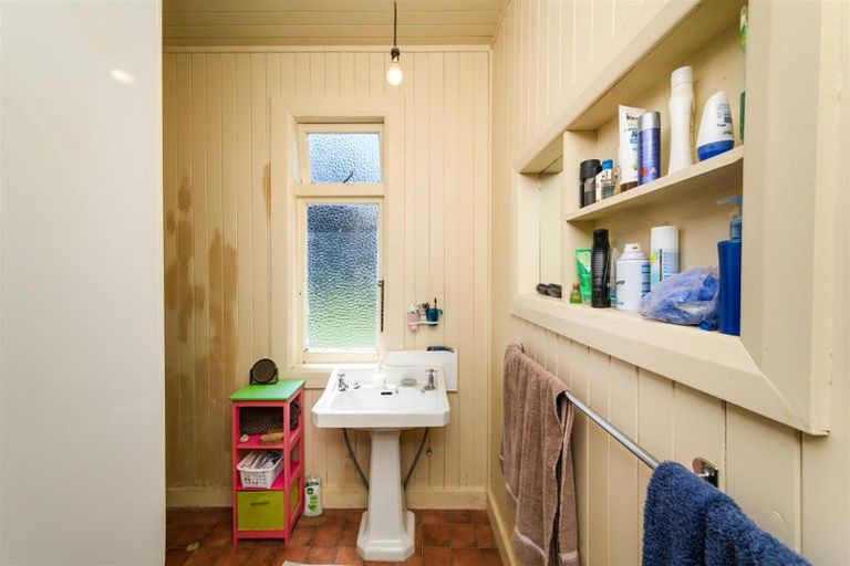 Photo of property in 56 Wightman Road, Sanson, Palmerston North, 4479