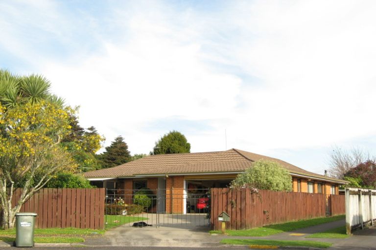 Photo of property in 10 Argyle Place, Highlands Park, New Plymouth, 4312