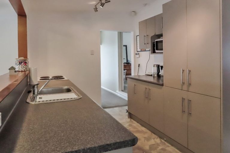 Photo of property in 111 Kamahi Street, Stokes Valley, Lower Hutt, 5019