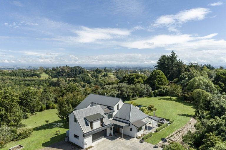 Photo of property in 4 Tauroa Valley, Havelock North, 4130