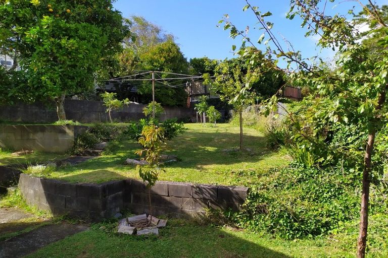 Photo of property in 5 Kendal Place, Merrilands, New Plymouth, 4312