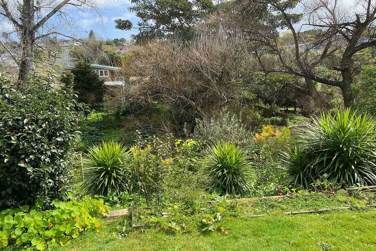 Photo of property in 70 Robbies Road, Shelly Park, Auckland, 2014