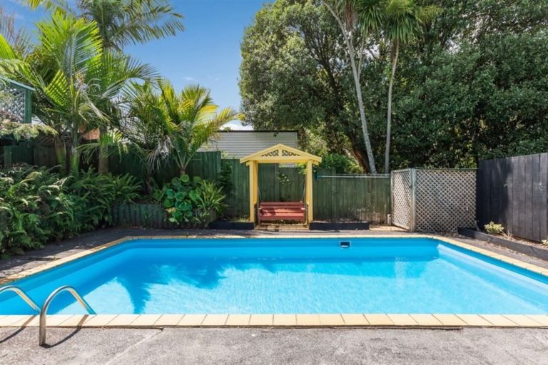 Photo of property in 90 Monarch Avenue, Hillcrest, Auckland, 0627