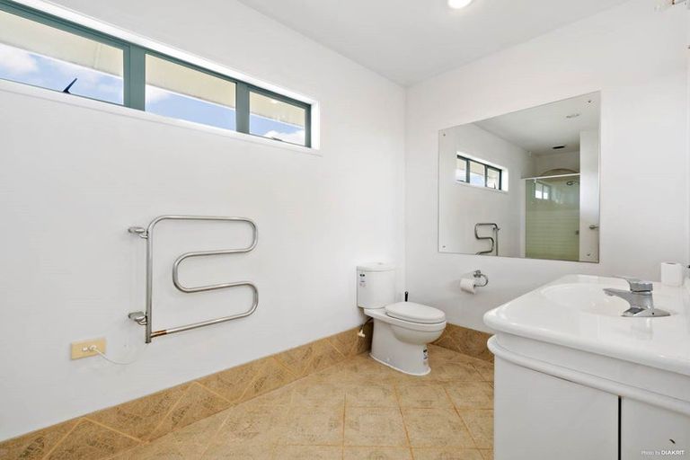 Photo of property in 2a Castor Bay Road, Castor Bay, Auckland, 0620