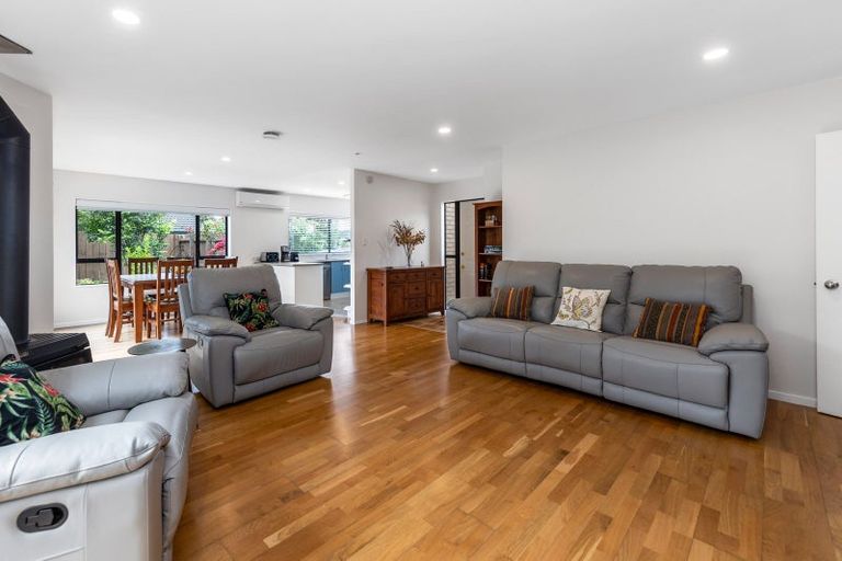 Photo of property in 446f West Coast Road, Glen Eden, Auckland, 0602