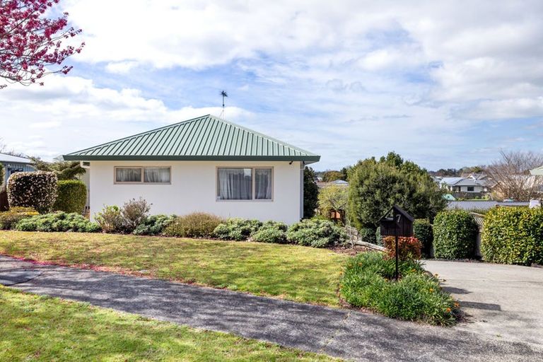 Photo of property in 7 Glenburn Place, Nawton, Hamilton, 3200