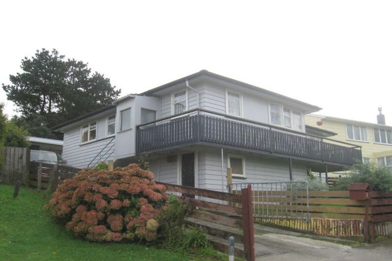 Photo of property in 3 Carbine Place, Ascot Park, Porirua, 5024
