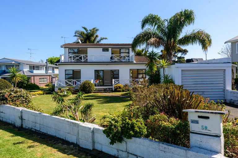 Photo of property in 58 Marine Parade, Mellons Bay, Auckland, 2014