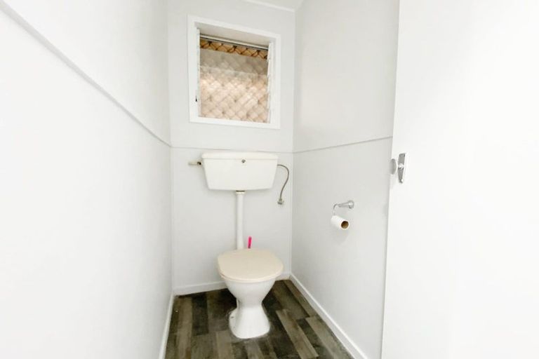 Photo of property in 2/1 Hill Road, Papatoetoe, Auckland, 2025