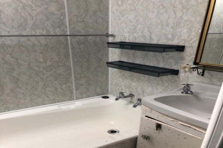 Photo of property in 4/31 Mana Avenue, Titahi Bay, Porirua, 5022