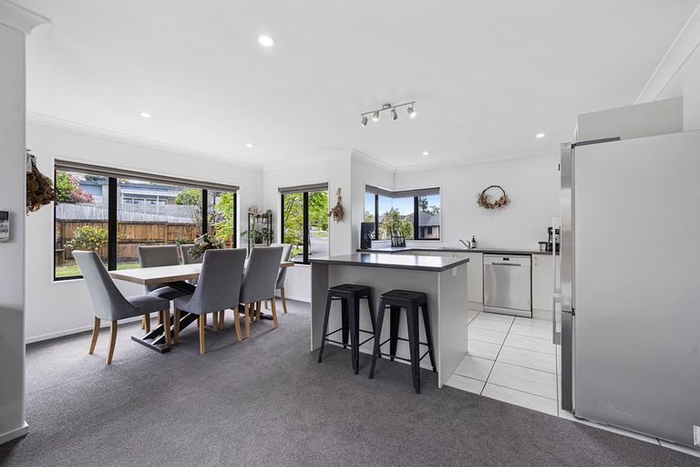 Photo of property in 14 Derbyshire Place, Dinsdale, Hamilton, 3204