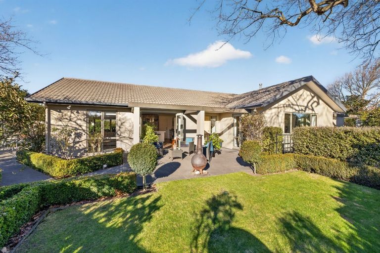 Photo of property in 6 Acorn Close, Waltham, Christchurch, 8023
