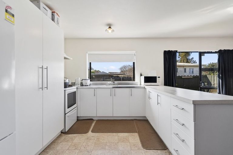 Photo of property in 13a Youngs Road, Papakura, 2110