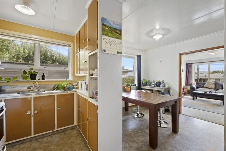 Photo of property in 11 Clearmont Crescent, Blagdon, New Plymouth, 4310