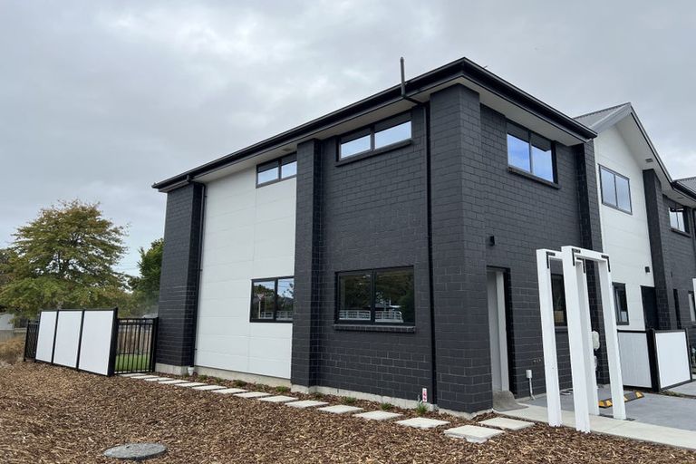 Photo of property in 1/1 Matata Place, Dallington, Christchurch, 8061