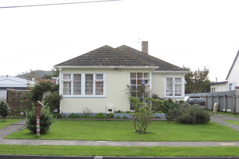 Photo of property in 21 Bush Street, Naenae, Lower Hutt, 5011