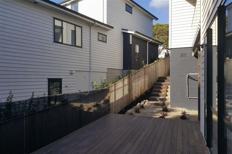 Photo of property in 8 Newport Place, Forrest Hill, Auckland, 0620