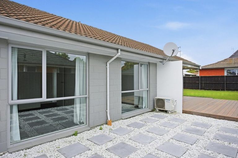 Photo of property in 2/19 Glenside Avenue, Ilam, Christchurch, 8041