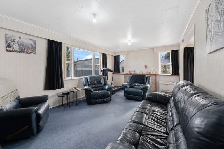 Photo of property in 2 Surrey Street, Stratford, 4332