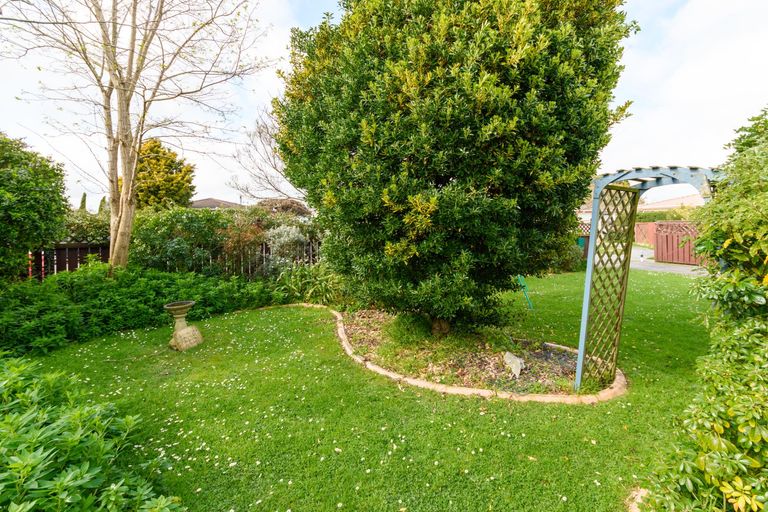 Photo of property in 72 Geraldine Crescent, Cloverlea, Palmerston North, 4412