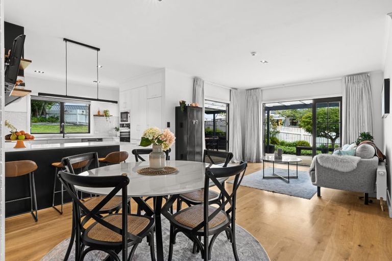 Photo of property in 55 Breadalbane Avenue, Havelock North, 4130