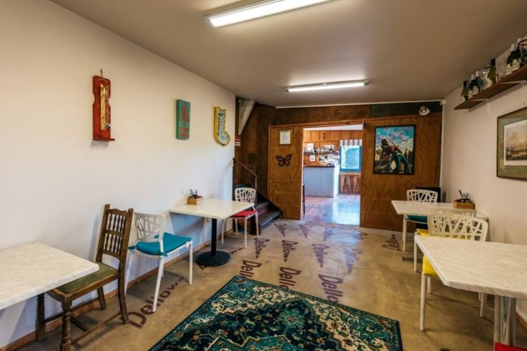 Photo of property in 64 Onetangi Road, Waiheke Island, 1971