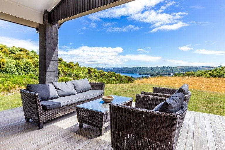 Photo of property in 13 Sparrowhawk Way, Kinloch, Taupo, 3377