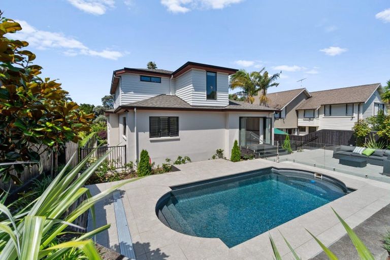 Photo of property in 4 Glenoaks Rise, Mellons Bay, Auckland, 2014