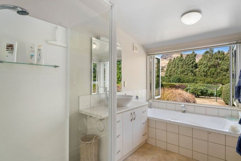 Photo of property in 728 Kane Road, Hawea Flat, Wanaka, 9382