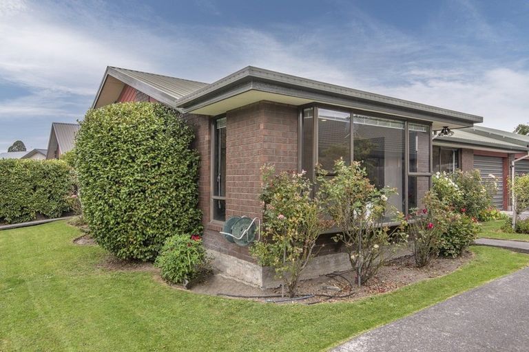 Photo of property in 9a Creese Place, Redwood, Christchurch, 8051