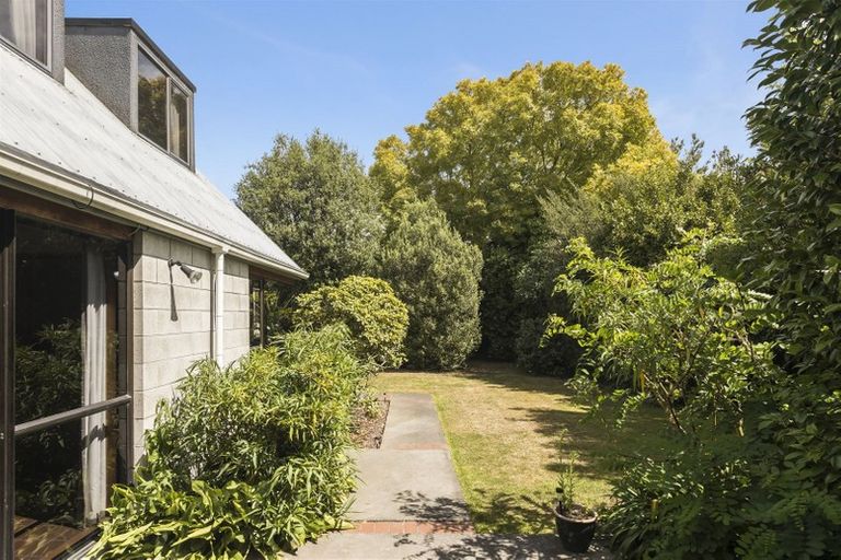 Photo of property in 11 Cicada Place, Hei Hei, Christchurch, 8042