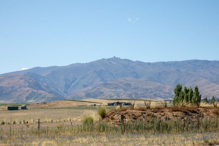 Photo of property in 21 Thyme Fields Road, Springvale, 9393