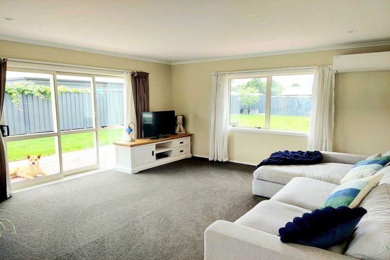 Photo of property in 17 Bell Street, Otane, 4202