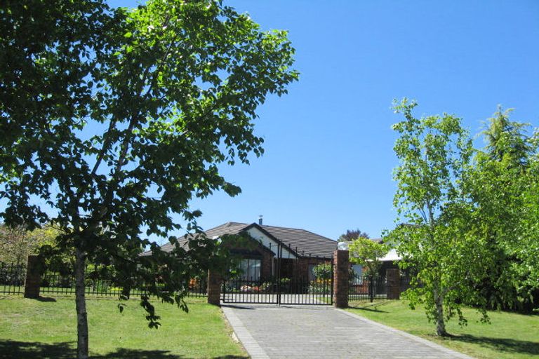 Photo of property in 11 Ardilea Avenue, Stoke, Nelson, 7011