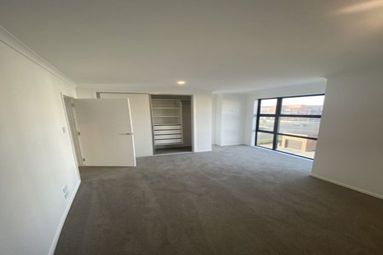 Photo of property in 28 Raranga Lane, Hobsonville, Auckland, 0616