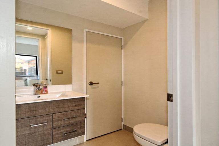 Photo of property in 48 Squadron Drive, Hobsonville, Auckland, 0616