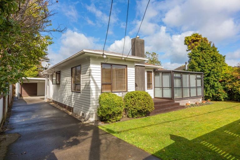 Photo of property in 25 Russell Road, Wainuiomata, Lower Hutt, 5014