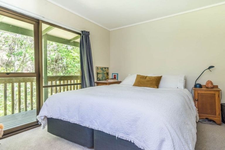 Photo of property in 66 Wirihana Road, Titirangi, Auckland, 0604